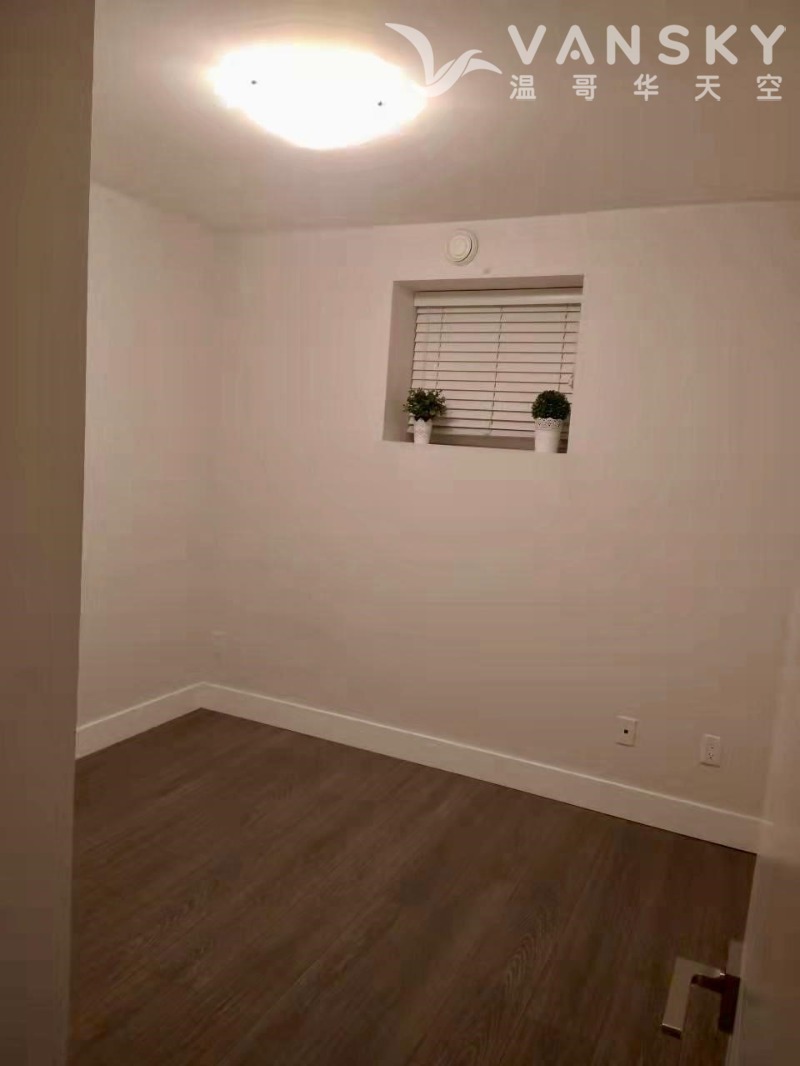 251225213058_bedroom .jpg